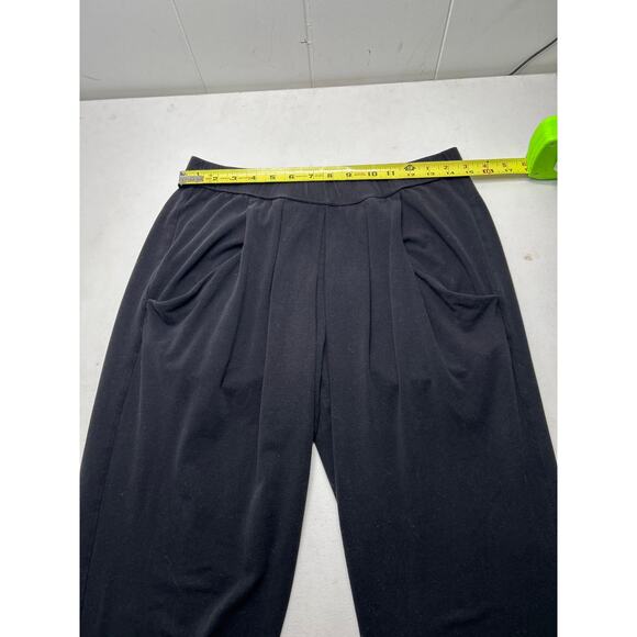 Eileen Fisher Stretch Jersey Knit Drop Pocket Ankle Pants in Black. Size XS - Picture 3 of 5